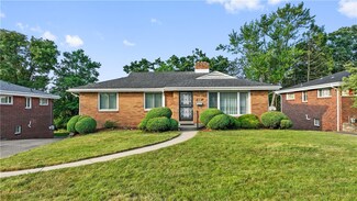 4726 Doverdell Dr, Pittsburgh, PA 15236