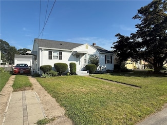 84 Woodbine St, Cranston, RI 02910