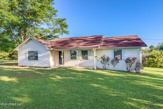 166 Harlan Davis Rd, Lumberton, MS 39455