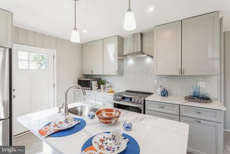 453 Carvel Beach Rd, Carvel Beach, MD 21226