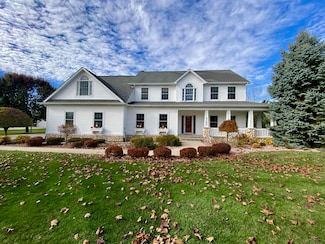 4169 Mountain View Ct, Freeland, MI 48623
