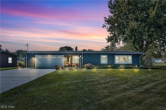 12104 Alton Dr, Grafton, OH 44044