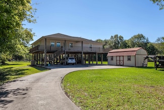 2704 62nd St, Port Arthur, TX 77640