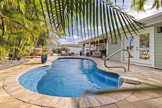 459 87th Ave, Saint Pete Beach, FL 33706