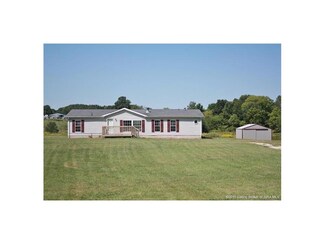 9287 S Palmyra Rd, Pekin, IN 47165
