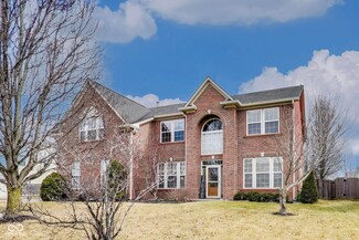 3229 Autumn Ash Dr, Zionsville, IN 46077