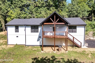 101 Larry Dr, Knoxville, TN 37920