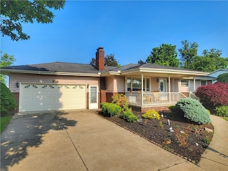 1013 Charles Dr, New Castle, PA 16101