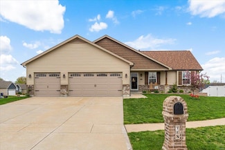 10 Sunset Pointe Ct, Wentzville, MO 63385