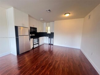 2880 Pine Tree Dr Unit 7, Miami Beach, FL 33140