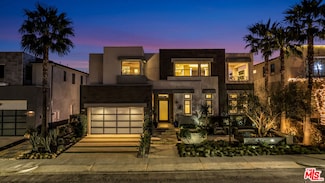 20340 W Aberdeen Ln, Los Angeles, CA 91326