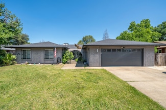1136 Woodland Terrace, Redding, CA 96002