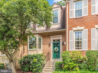 4 Cedarwood Ct, Rockville, MD 20852