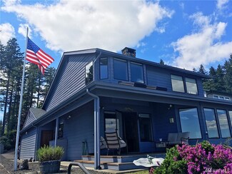 390 E Cronquist Rd, Allyn, WA 98524