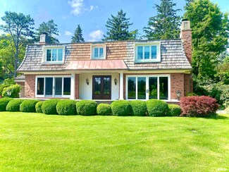 1827 E Beach St, Peoria Heights, IL 61616