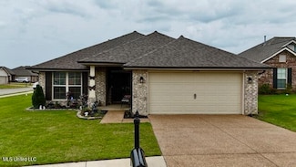 2490 Marion Ln, Southaven, MS 38672