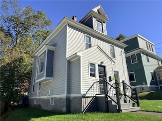 13 Pleasant St, Cortland, NY 13045