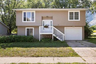 1725 Dover St, Iowa City, IA 52240
