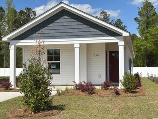 230 Ashworth Dr, Tabor City, NC 28463