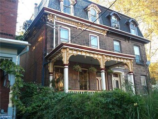 622 S 42nd St, Philadelphia, PA 19104