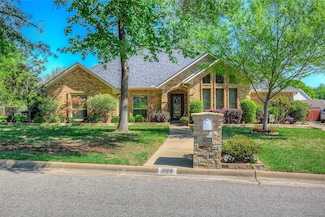 804 River Oaks Dr, Greenville, TX 75402