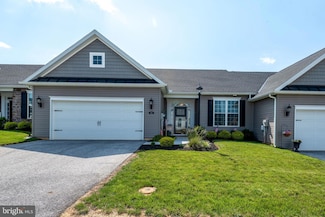 612 Cypress Dr Unit 51, Hanover, PA 17331