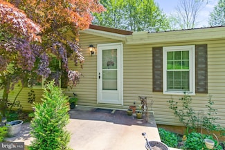7 Rocky Rd, Red Lion, PA 17356