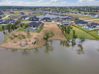 7019 The Resort Blvd, Fort Worth, TX 76179