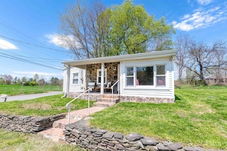 363 Brushwood Rd, North Haverhill, NH 03774