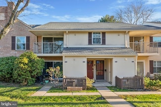 215 Old Forge Crossing Unit 215, Devon, PA 19333