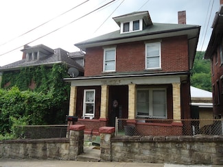 5 Hobart St, Welch, WV 24801