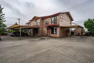 1702 NE Fairview Ave, Grants Pass, OR 97526