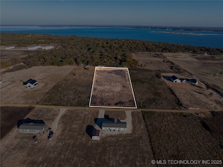 004 Lago Vista Ln, Kingston, OK 73439