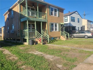 2125 Robin St, New Orleans, LA 70122