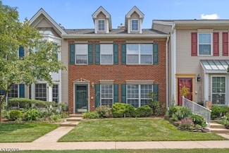 5 Diaz Ct, Franklin Park, NJ 08823