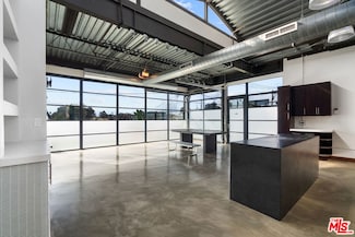 1534 17th St Unit 204, Santa Monica, CA 90404