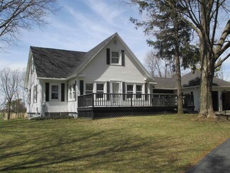472 W Oregon Trail Rd, Oregon, IL 61061