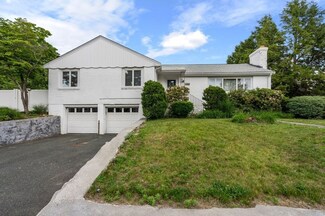 126 Chatham Rd, Brockton, MA 02301