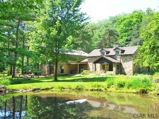 737 Hollow Rd, Windber, PA 15963