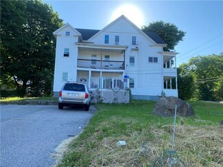 33 W Warwick Ave, West Warwick, RI 02893
