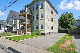 24 Prescott St Unit 3, Hyde Park, MA 02136