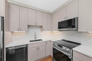 42 Waverly St Unit 2, Brighton, MA 02135
