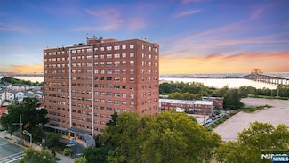 1225 John F. Kennedy Blvd Unit 9H, Bayonne, NJ 07002