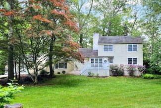 1 Graystone Ln, Weston, CT 06883