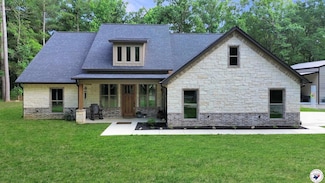 2459 County Road 3110, de Kalb, TX 75559