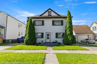 963 Elm St, Wyandotte, MI 48192
