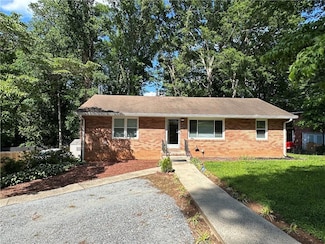 2059 Clearwater Dr SE, Marietta, GA 30067