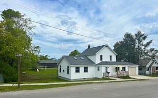 199 High St, Saint Ignace, MI 49781