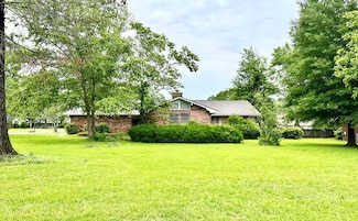 522 Red Oak Dr, Brookhaven, MS 39601