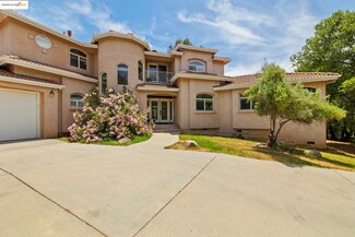 14542 Lake Vista Dr, Sonora, CA 95370